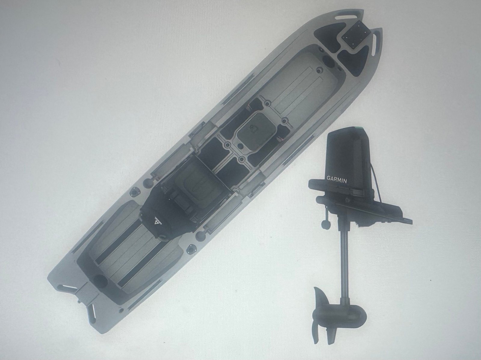 Ascend 133X Sit-On-Top Kayak and Garmin Force Trolling Motor Tournament Fishing Package - Image 3